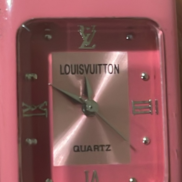 Louis Vuitton watch - Picture 6 of 8